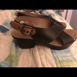 Dansko criss cross sandals